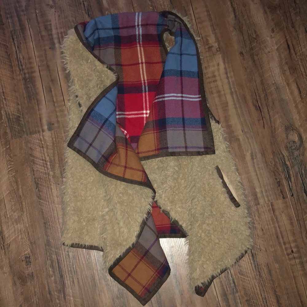 REVERSIBLE Sherpa Plaid Vest One Size